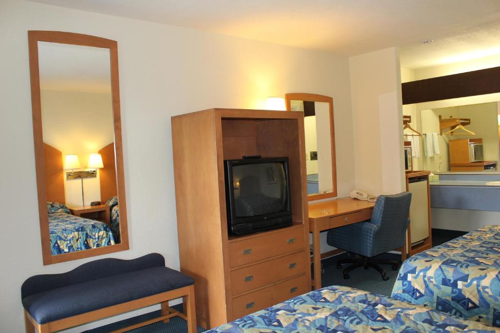 Economy Inn Watsonville Room photo